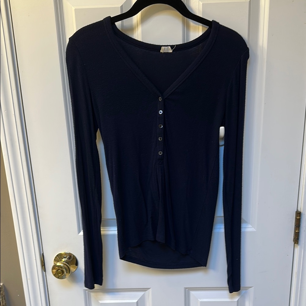 Aritzia Wilfred Free Navy Blue Long Sleeve V Neck Henley Button-Up Top Size S